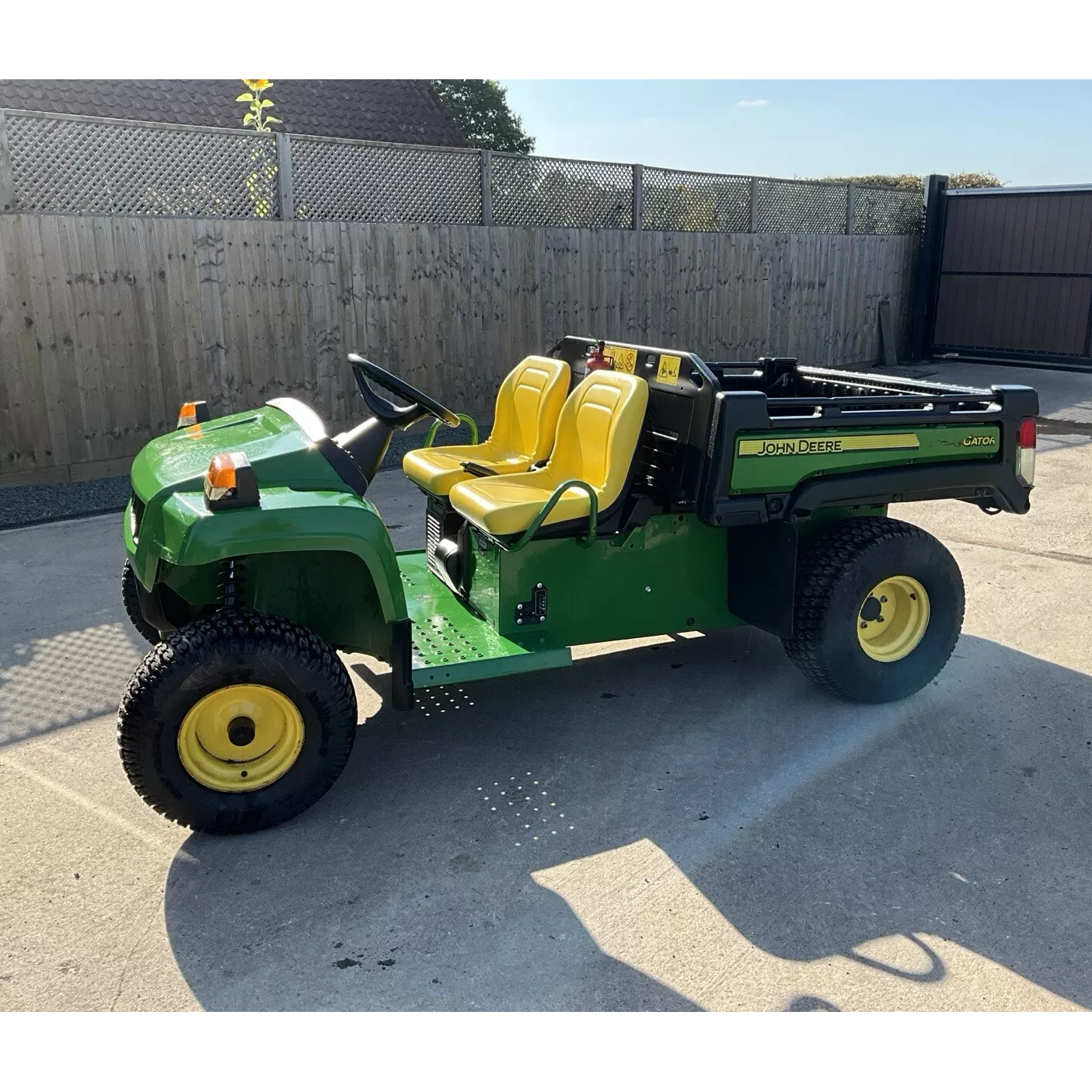 2015 JOHN DEERE 4X2 E GATOR TE ELECTRIC 48V UTILITY VEHICLE